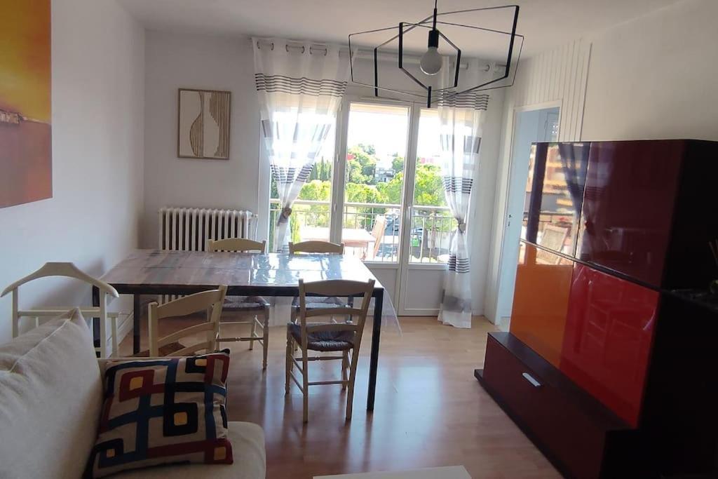 Apartament Joli F2 45M2 Parking Prive Proche Tram Ligne 1 Et 2 Montpellier Zewnętrze zdjęcie